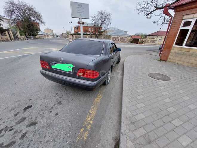 Mercedes E 200 1998, 280,000 km - 2.0 l - Bakı