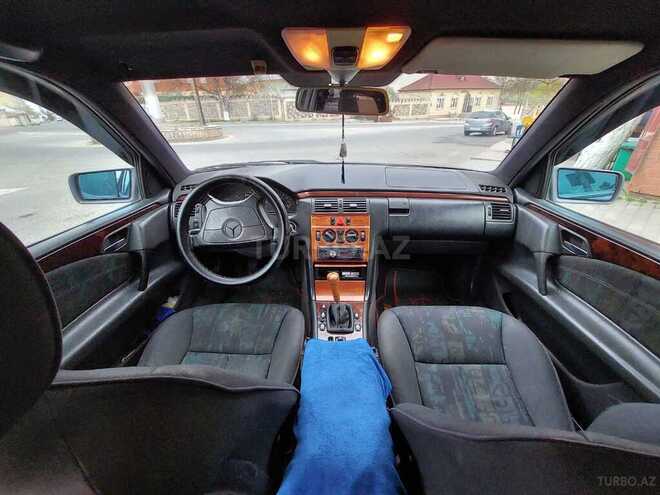 Mercedes E 200 1998, 280,000 km - 2.0 l - Bakı