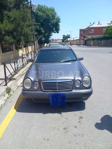 Mercedes E 200 1998, 280,000 km - 2.0 l - Bakı