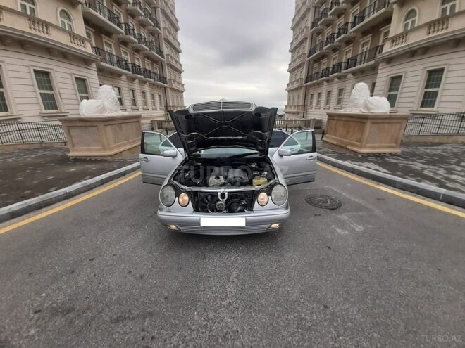 Mercedes E 300 1999, 100,000 km - 3.0 l - Bakı