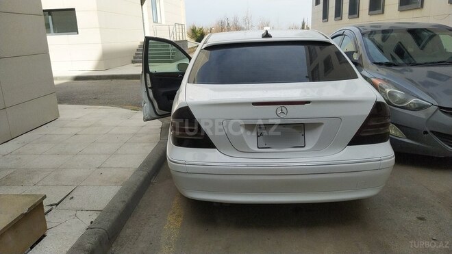Mercedes C 200 2000, 346,835 km - 2.0 л - Sabirabad