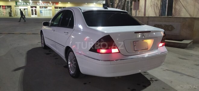 Mercedes C 200 2000, 346,835 km - 2.0 л - Sabirabad