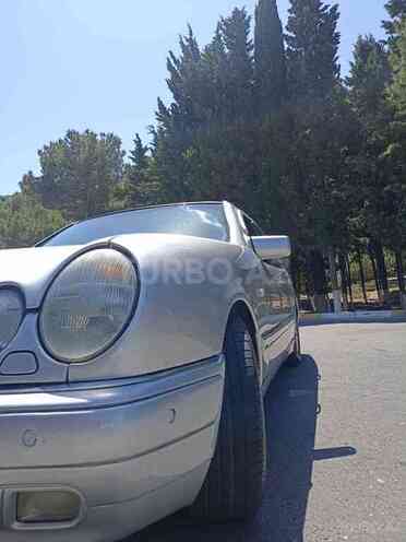 Mercedes E 220 1998, 250,000 km - 2.2 l - Bakı