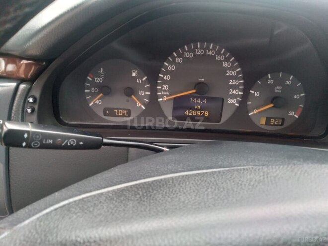 Mercedes E 220 2002, 429,000 km - 2.2 l - Şirvan