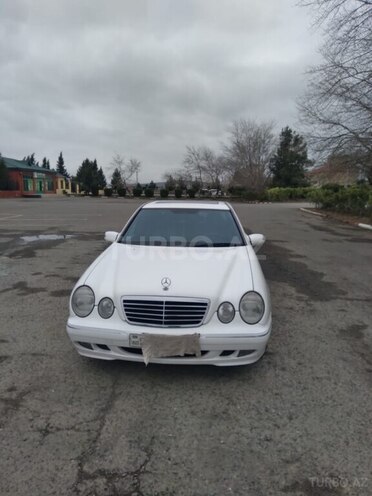 Mercedes E 220 2002, 429,000 km - 2.2 l - Şirvan