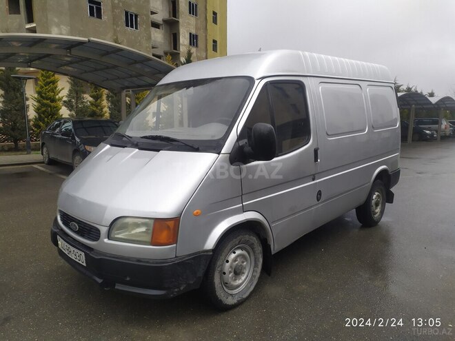 Ford Transit 2000, 396,000 km - 2.5 l - Quba