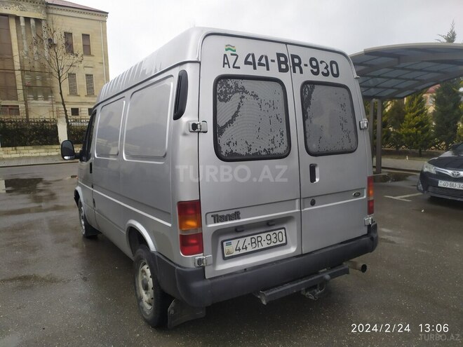 Ford Transit 2000, 396,000 km - 2.5 l - Quba