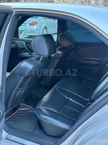 Mercedes E 320 2001, 486,573 km - 3.2 l - Bakı