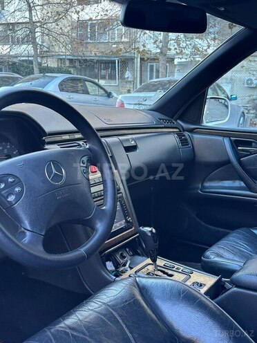 Mercedes E 320 2001, 486,573 km - 3.2 l - Bakı