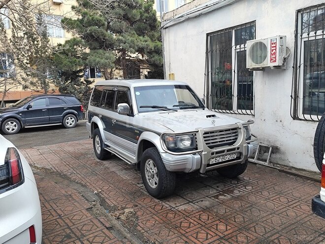 Mitsubishi Pajero 1995, 356,754 km - 2.8 л - Bakı