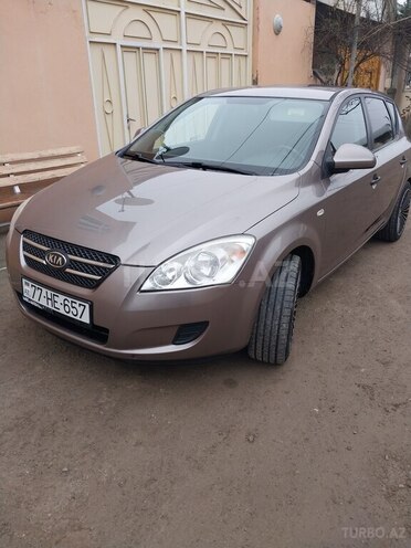 Kia Ceed 2008, 290,000 km - 2.0 l - Tovuz