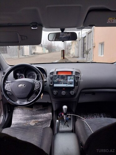 Kia Ceed 2008, 290,000 km - 2.0 l - Tovuz