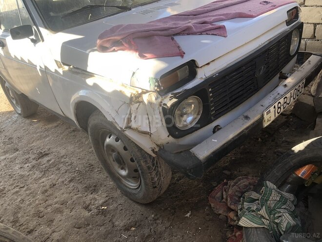 LADA (VAZ) Niva 1985, 300,000 km - 1.6 л - Salyan