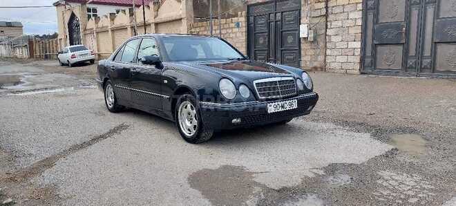 Mercedes E 230 1996, 346,000 km - 2.3 l - Sumqayıt