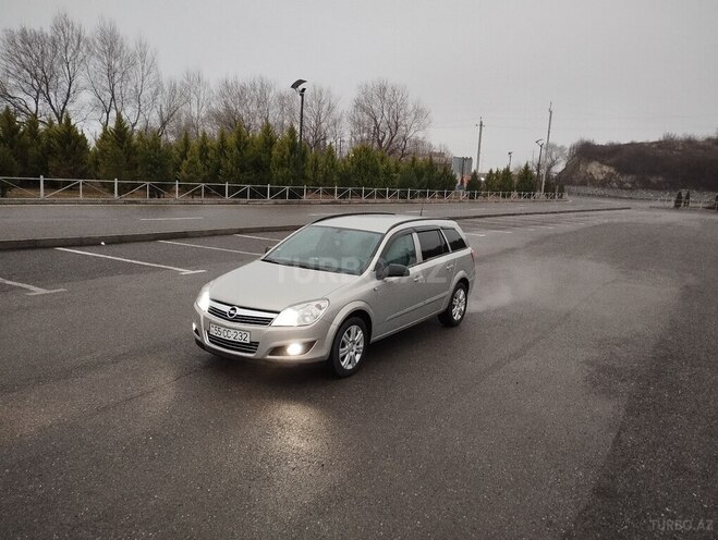 Opel Astra 2006, 306,000 km - 1.6 l - Şəki