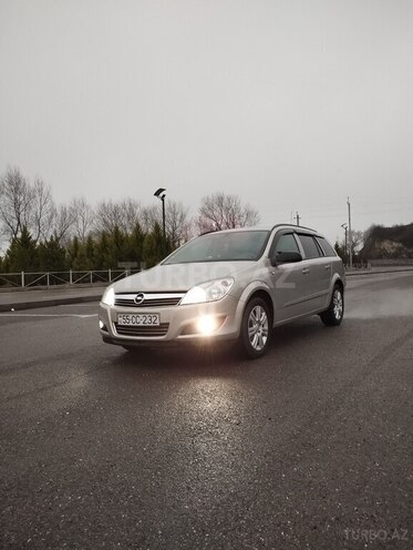 Opel Astra 2006, 306,000 km - 1.6 l - Şəki