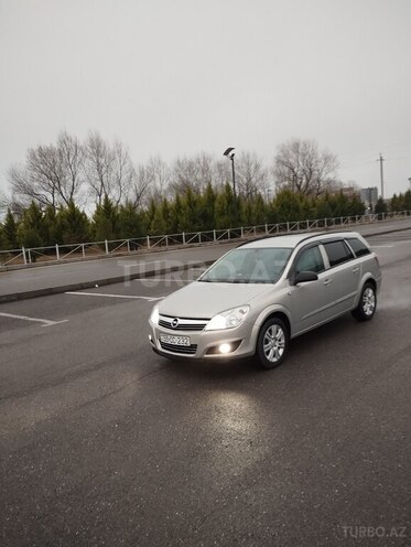 Opel Astra 2006, 306,000 km - 1.6 l - Şəki