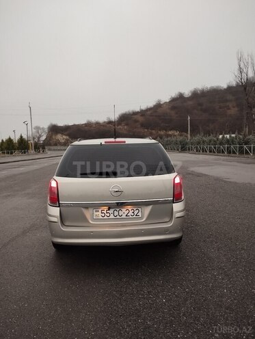 Opel Astra 2006, 306,000 km - 1.6 l - Şəki