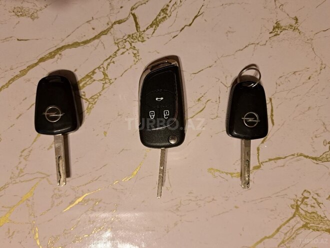 Opel Astra 2006, 306,000 km - 1.6 l - Şəki