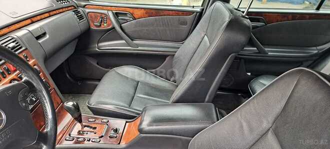 Mercedes E 240 1999, 252,000 km - 2.4 l - Ağstafa