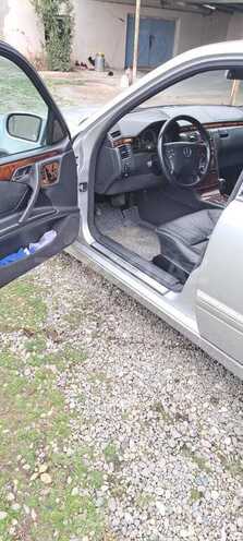 Mercedes E 240 1999, 252,000 km - 2.4 l - Ağstafa