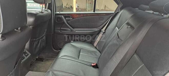 Mercedes E 240 1999, 252,000 km - 2.4 l - Ağstafa