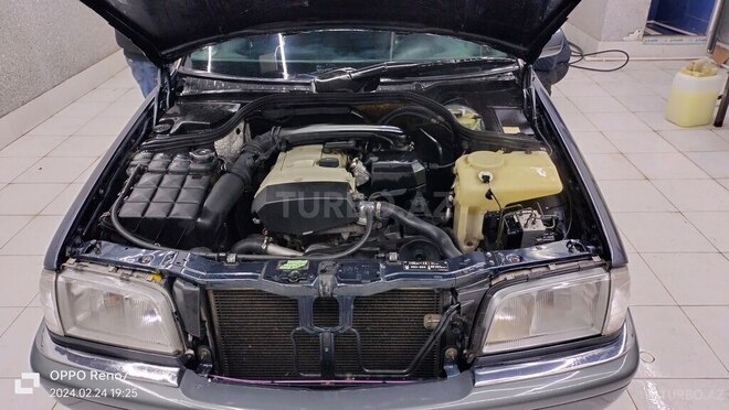 Mercedes C 200 1997, 294,000 km - 2.0 l - Bakı