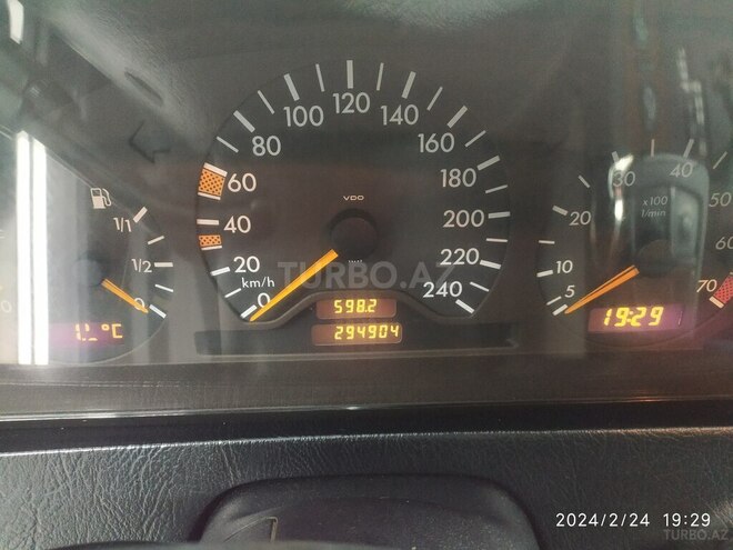 Mercedes C 200 1997, 294,000 km - 2.0 l - Bakı