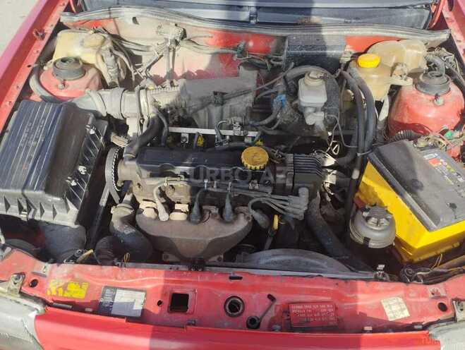 Opel Astra 1993, 350,000 km - 1.6 л - Bakı