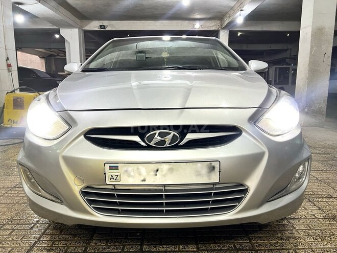Hyundai Accent 2012, 208,000 km - 1.6 л - Bakı
