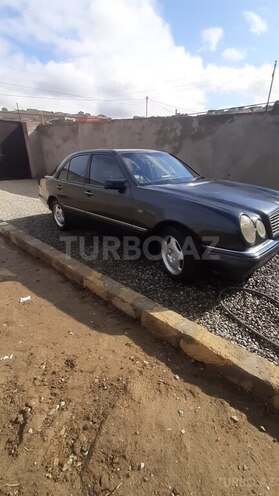 Mercedes E 220 1998, 490,000 km - 2.2 l - Bakı