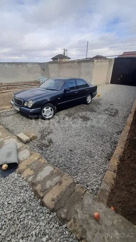 Mercedes E 220 1998, 490,000 km - 2.2 l - Bakı