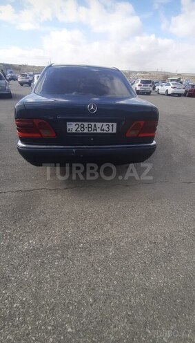 Mercedes E 220 1998, 490,000 km - 2.2 l - Bakı
