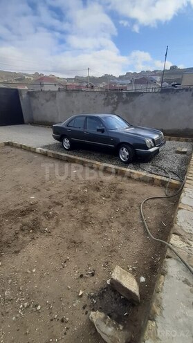 Mercedes E 220 1998, 490,000 km - 2.2 l - Bakı