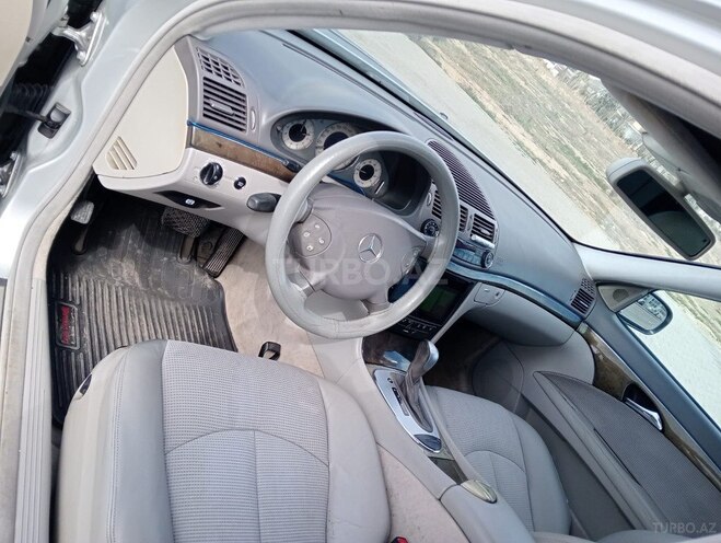 Mercedes E 320 2002, 299,000 km - 3.2 л - Bakı