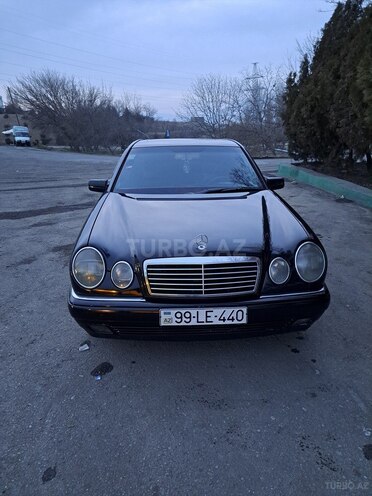 Mercedes E 220 1996, 527,000 km - 2.2 l - Naxçıvan