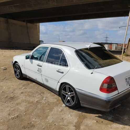 Mercedes C 200 1995, 240,000 km - 2.0 л - Bakı