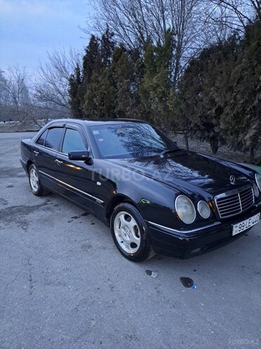 Mercedes E 220 1996, 527,000 km - 2.2 l - Naxçıvan