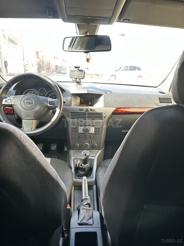 Opel Astra 2005, 240,000 km - 1.4 l - Bakı
