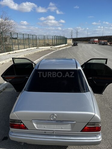 Mercedes E 200 1995, 199,000 km - 2.0 l - Bakı