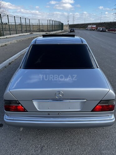 Mercedes E 200 1995, 199,000 km - 2.0 l - Bakı