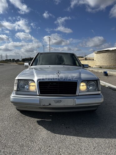Mercedes E 200 1995, 199,000 km - 2.0 l - Bakı