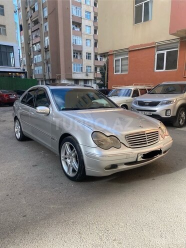 Mercedes C 240 2000, 261,000 km - 2.6 л - Bakı
