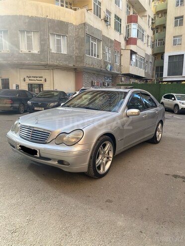 Mercedes C 240 2000, 261,000 km - 2.6 л - Bakı