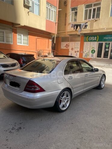 Mercedes C 240 2000, 261,000 km - 2.6 л - Bakı
