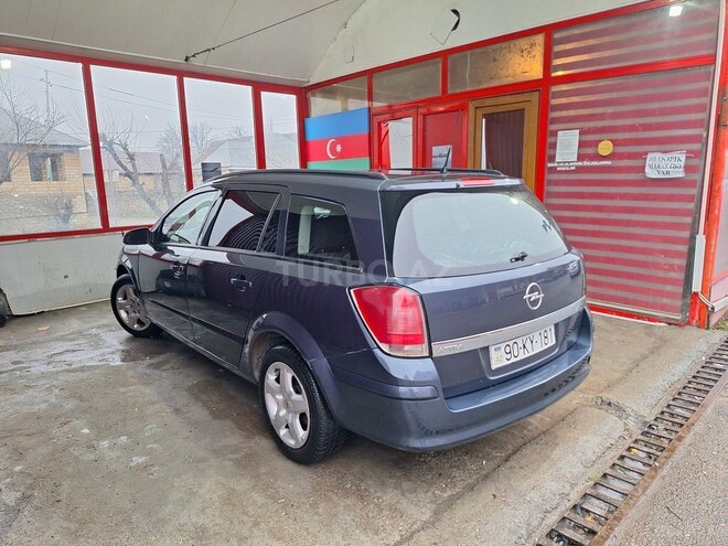 Opel Astra 2006, 212,000 km - 1.4 л - Şəki