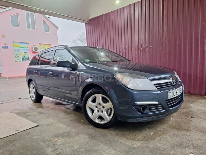 Opel Astra 2006, 212,000 km - 1.4 л - Şəki