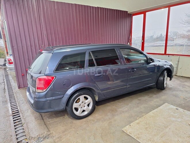 Opel Astra 2006, 212,000 km - 1.4 л - Şəki