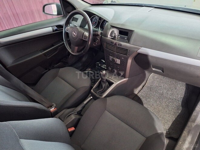 Opel Astra 2006, 212,000 km - 1.4 л - Şəki