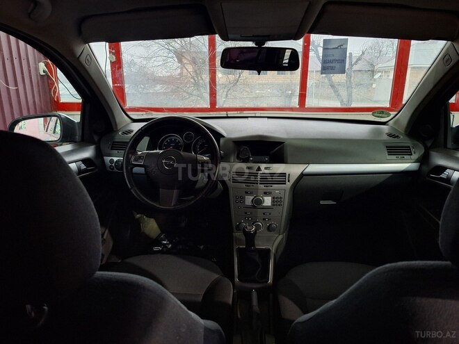 Opel Astra 2006, 212,000 km - 1.4 л - Şəki
